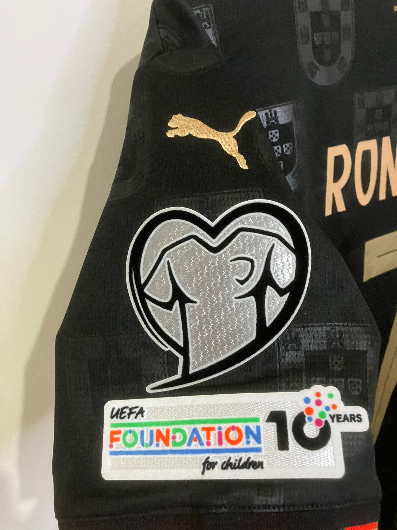 🖤 La Unión de Dos Leyendas – Portugal 2025 Especial "Pantera Negra" - Cristiano Ronaldo