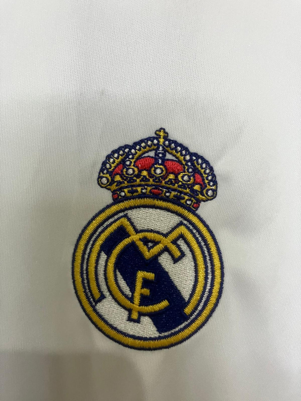 🦅 El Halcón de Los Aromos (Manga Larga) – Real Madrid Titular 2025/26 - Fede Valverde