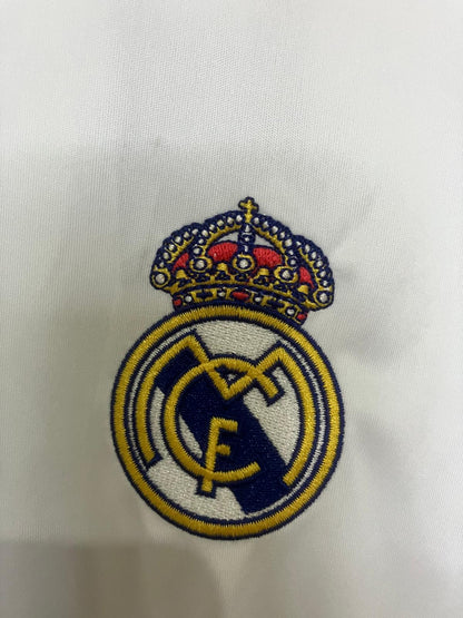 🦅 El Halcón de Los Aromos (Manga Larga) – Real Madrid Titular 2025/26 - Fede Valverde