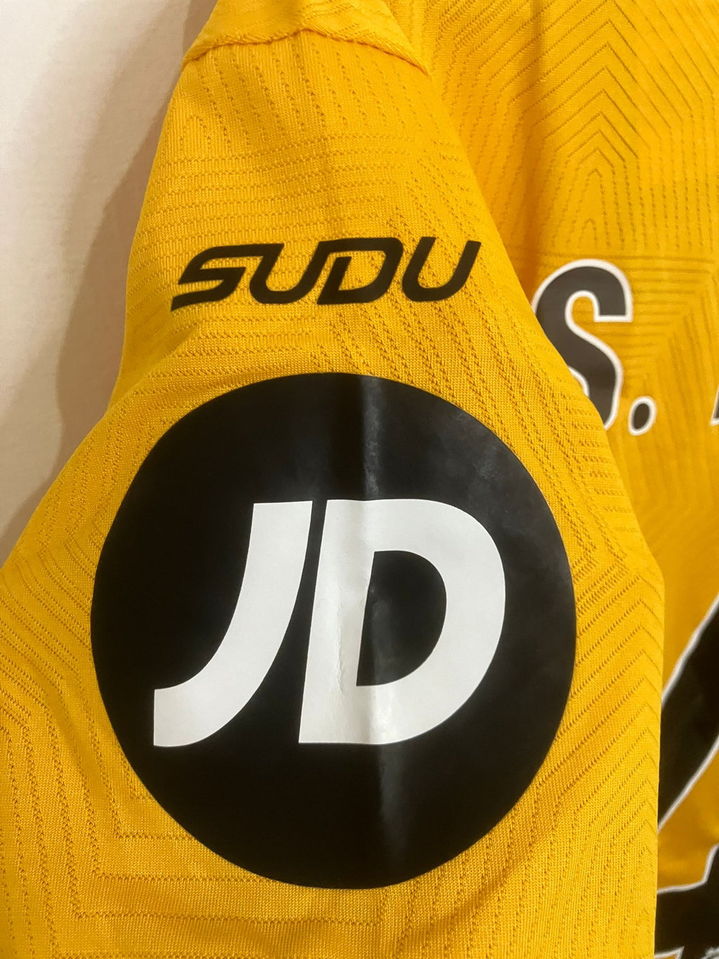 🐺 Solidez Uruguaya en la Premier – Wolves 2024/25 - Santiago Bueno