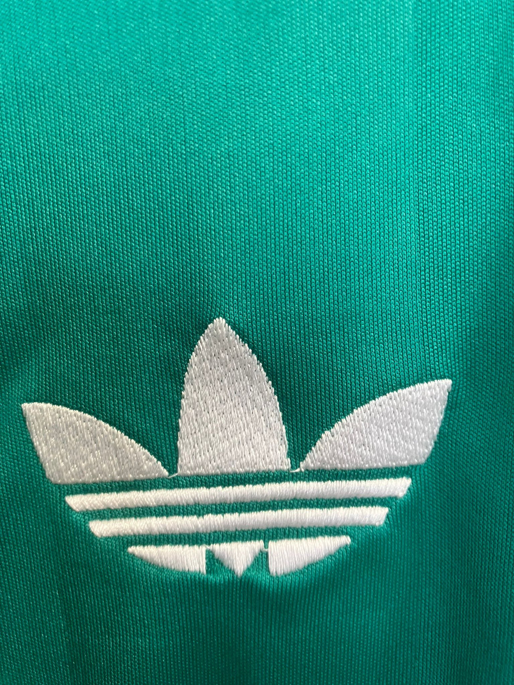 🌪️ La Mística de Anfield por el Mundo – Liverpool 2025/26 Alternativa