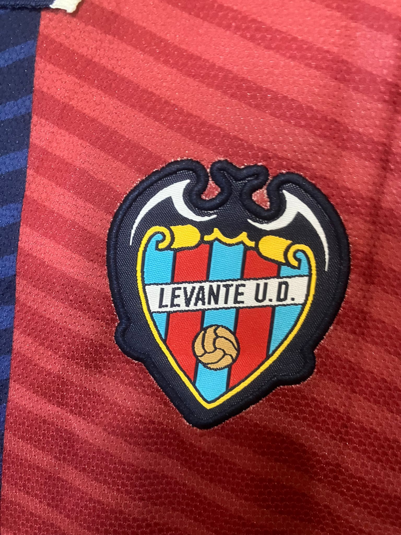 🐸 ¡La del Campeón del Mundo! – Levante 2025/26 - Alan Matturro
