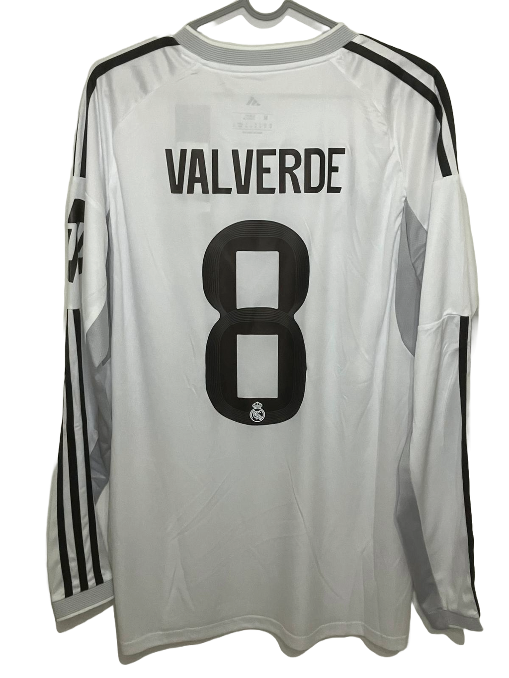 🦅 El Halcón de Los Aromos (Manga Larga) – Real Madrid Titular 2025/26 - Fede Valverde