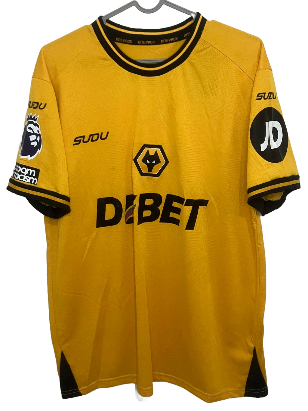 🐺 Solidez Uruguaya en la Premier – Wolves 2024/25 - Santiago Bueno