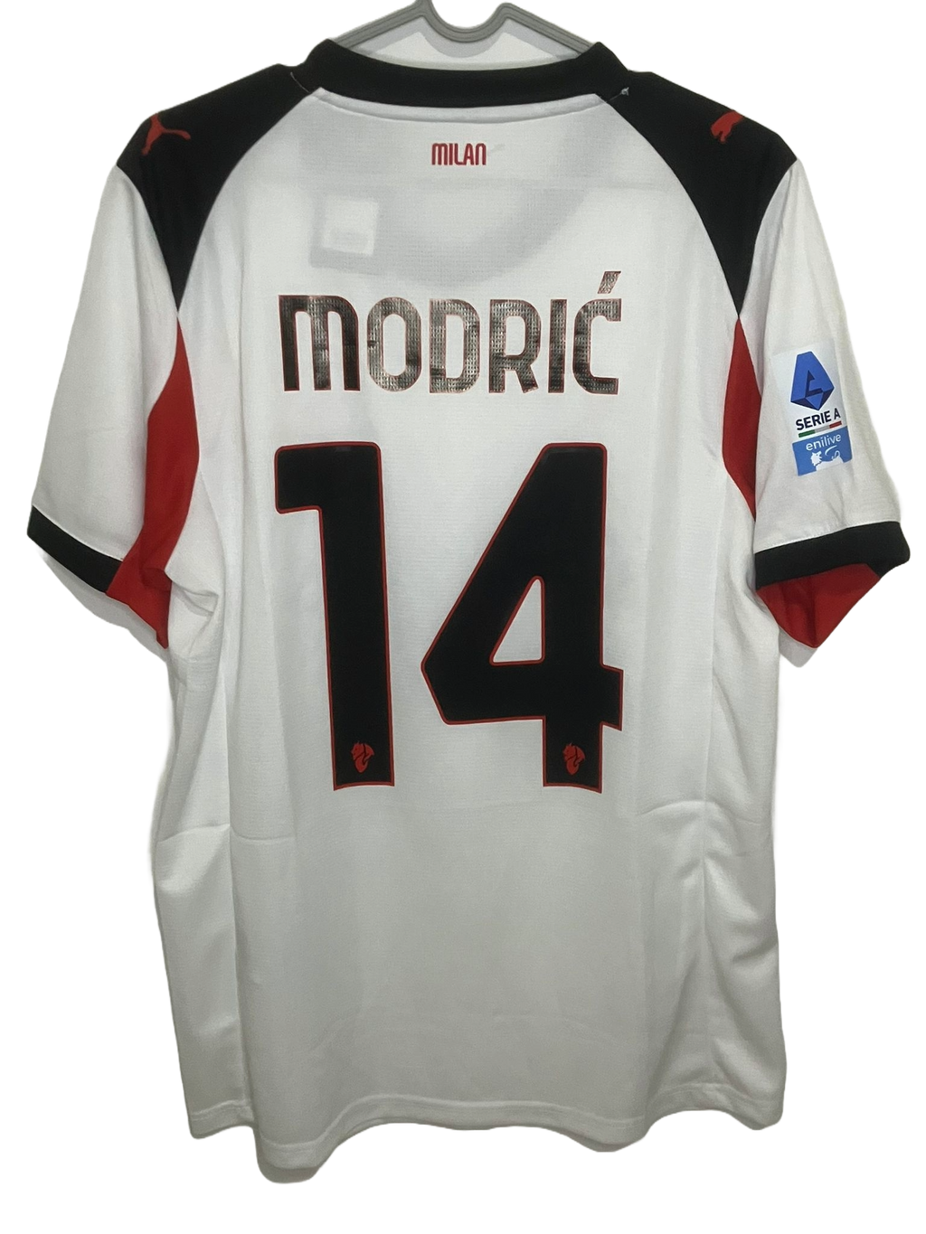 🎩 Clase Eterna en San Siro – AC Milan Alternativa 2025/26 - Luka Modrić