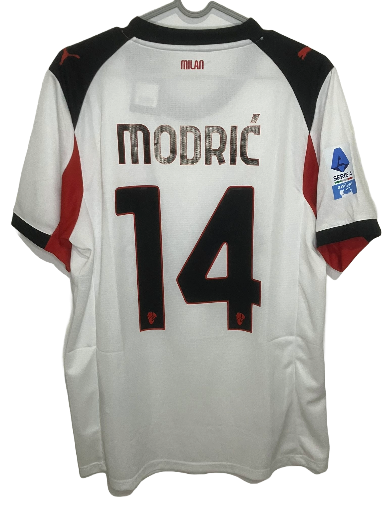 🎩 Clase Eterna en San Siro – AC Milan Alternativa 2025/26 - Luka Modrić