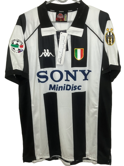 👑 La Elegancia del Rey – Juventus Retro 1997/98 - Zinedine Zidane