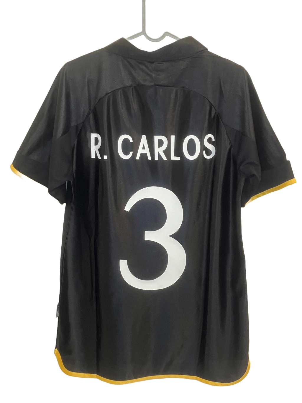 🚀 El Cañón de Bernabéu – Real Madrid Retro 1999/00 - Roberto Carlos