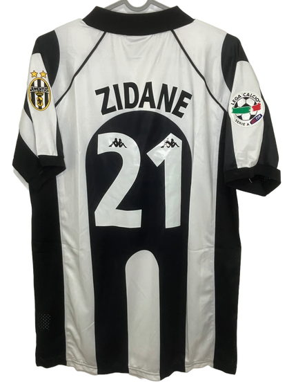 👑 La Elegancia del Rey – Juventus Retro 1997/98 - Zinedine Zidane