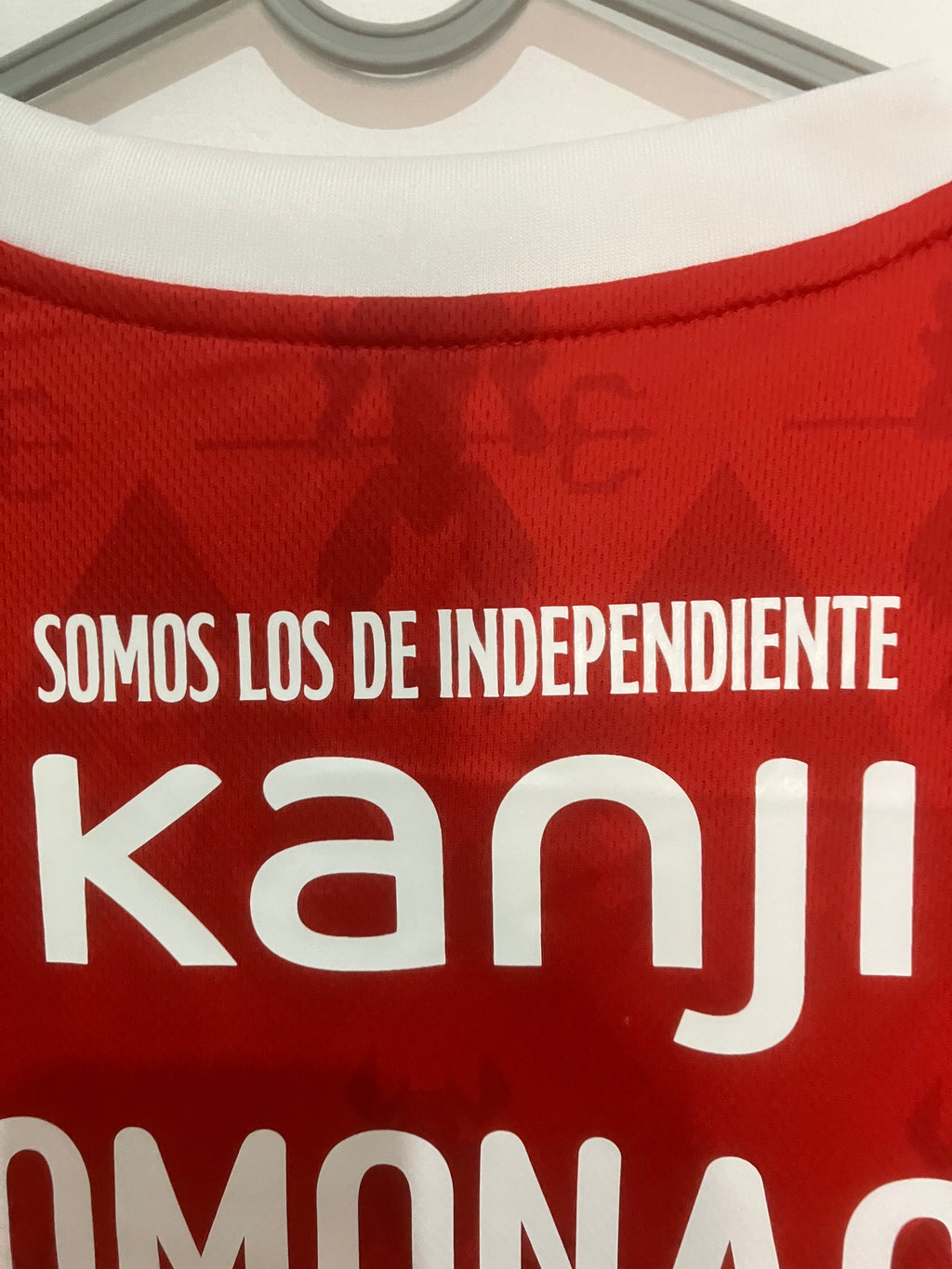 👹 ¡El Muro del Rey! – Independiente 2025 - Kevin Lomónaco