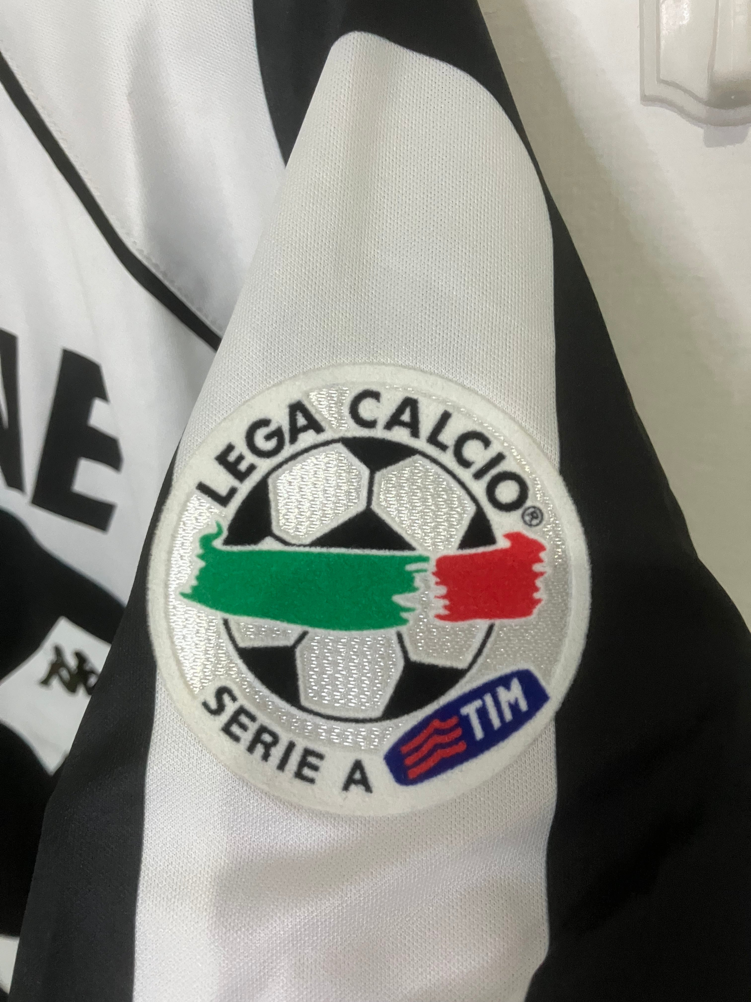 👑 La Elegancia del Rey – Juventus Retro 1997/98 - Zinedine Zidane