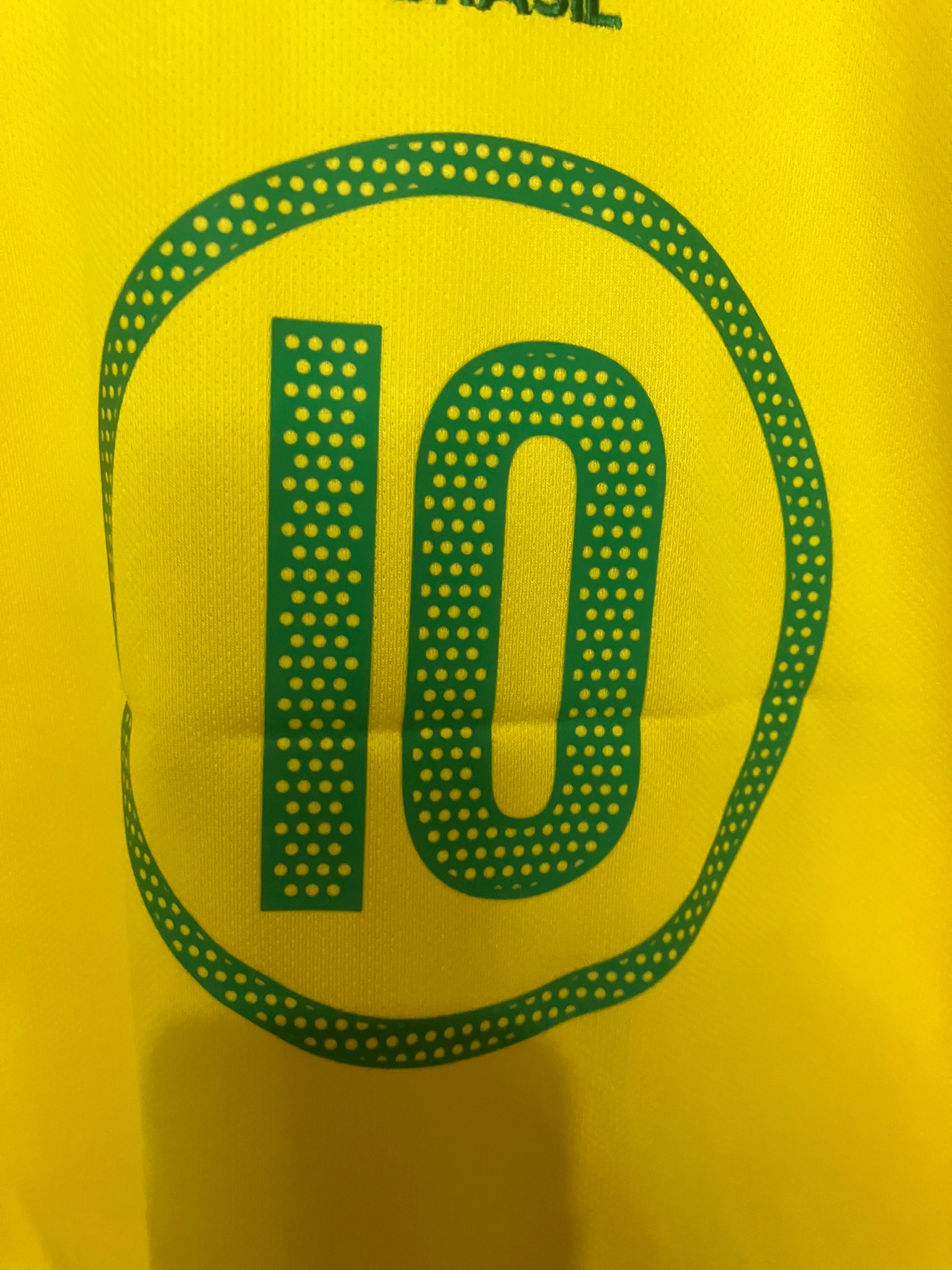 🤙 El Rey de la Sonrisa – Brasil Retro 2004 - Ronaldinho Gaúcho