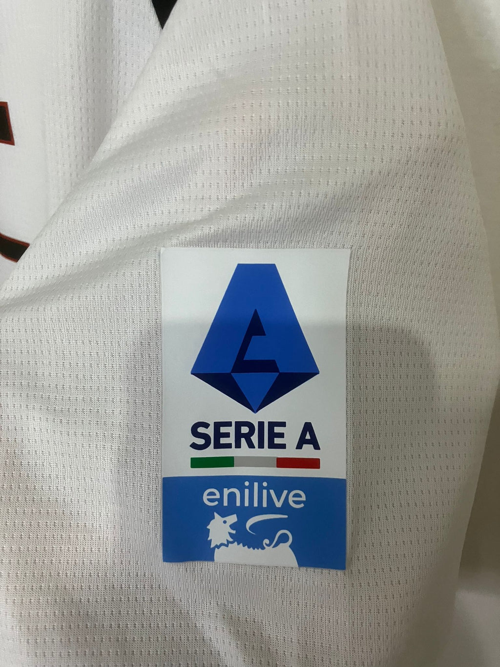 🎩 Clase Eterna en San Siro – AC Milan Alternativa 2025/26 - Luka Modrić